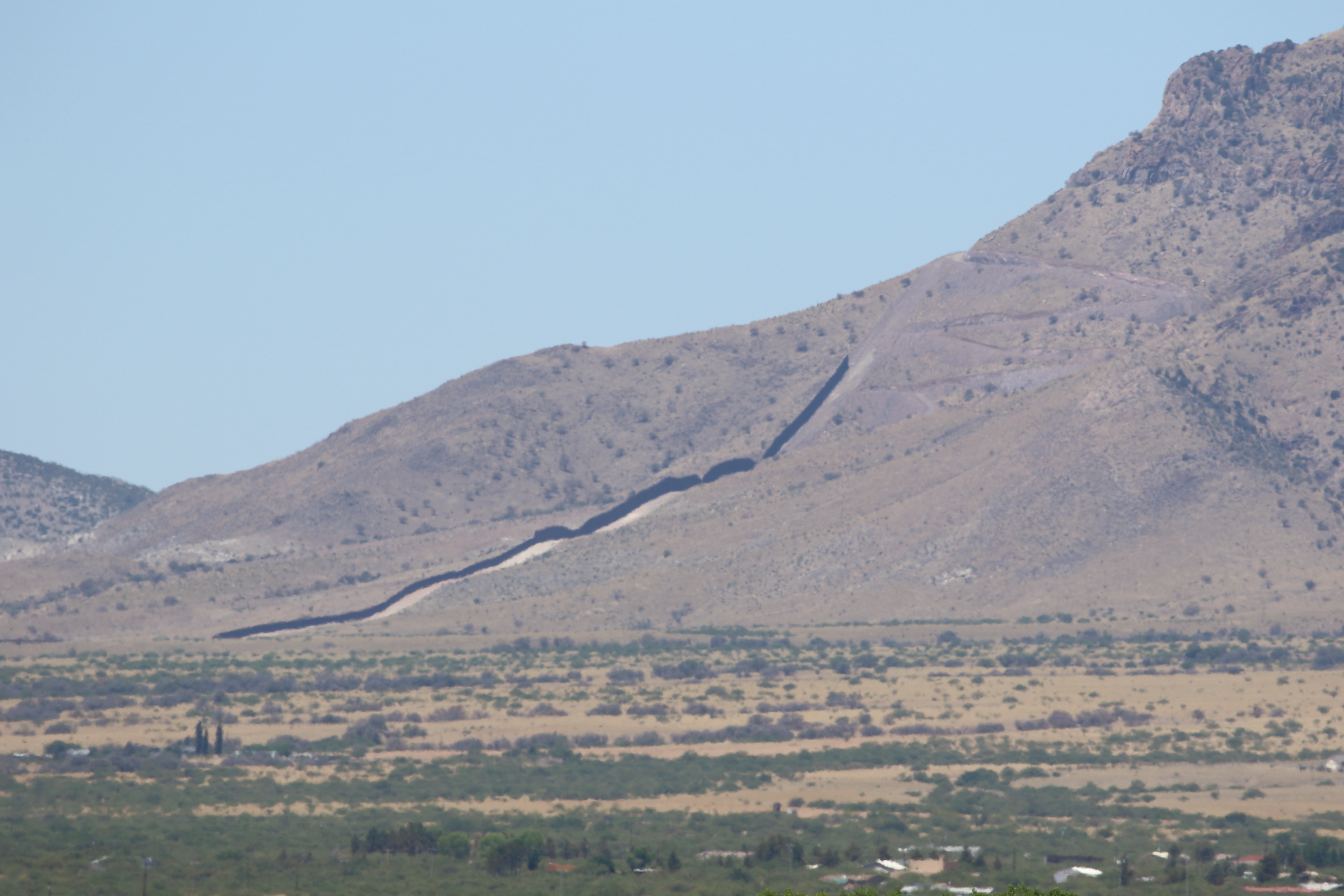 Sneed B. Collard III—Border Crossings | ScienceWriters (www.NASW.org)