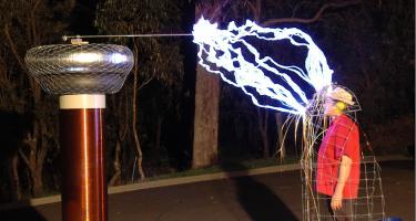 Telsa coil in action