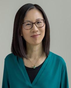 Portrait photo of Roberta Kwok