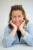Claudia Kalb